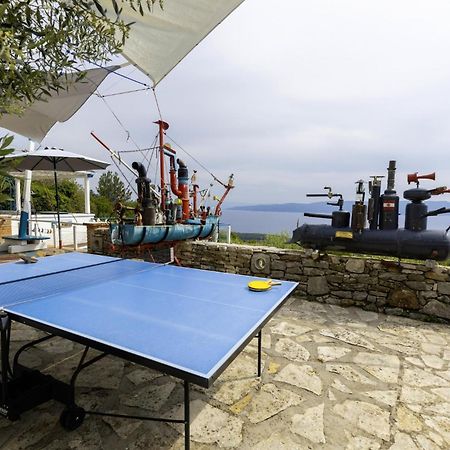 Crni In Crni - Haus Fuer 6 Personen Villa Labin  Buitenkant foto