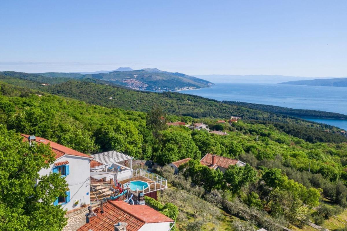 Crni In Crni - Haus Fuer 6 Personen Villa Labin  Buitenkant foto