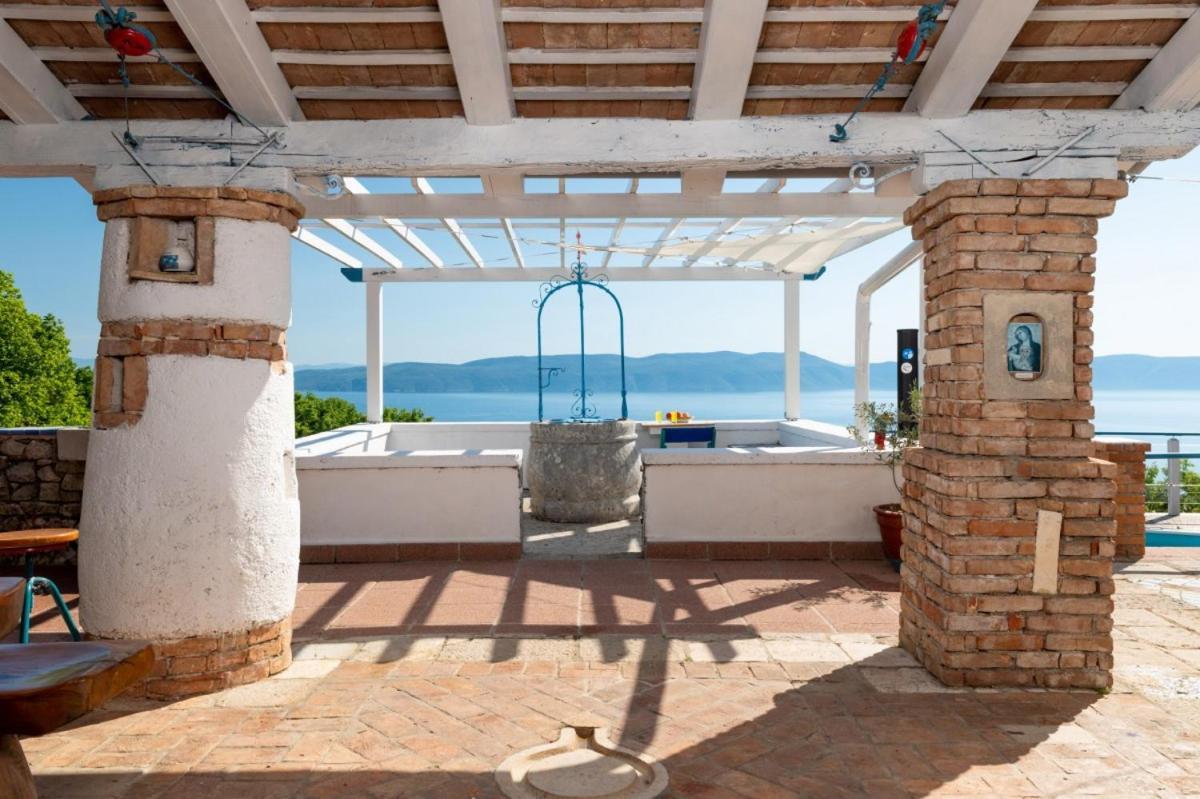 Crni In Crni - Haus Fuer 6 Personen Villa Labin  Buitenkant foto
