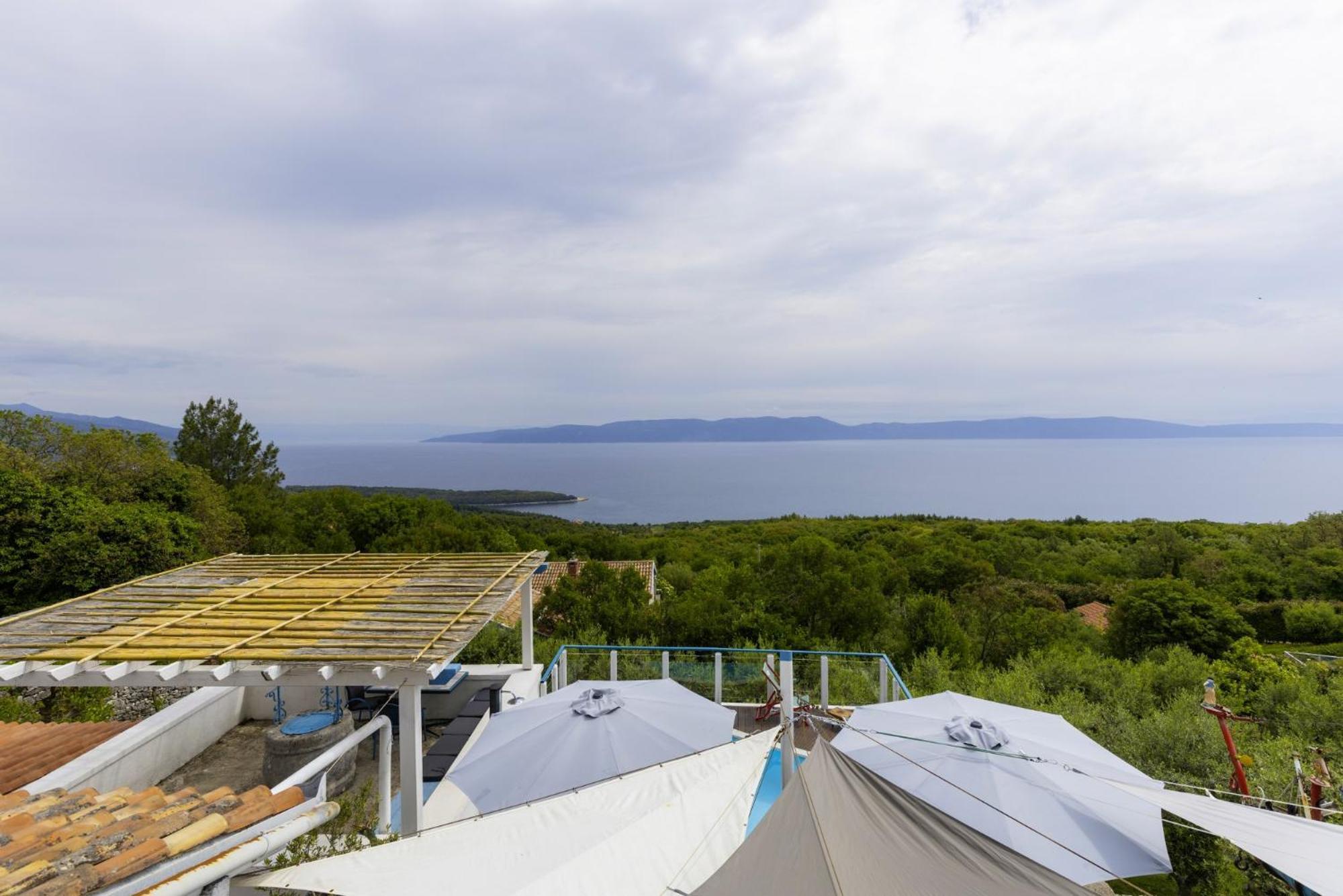 Crni In Crni - Haus Fuer 6 Personen Villa Labin  Buitenkant foto