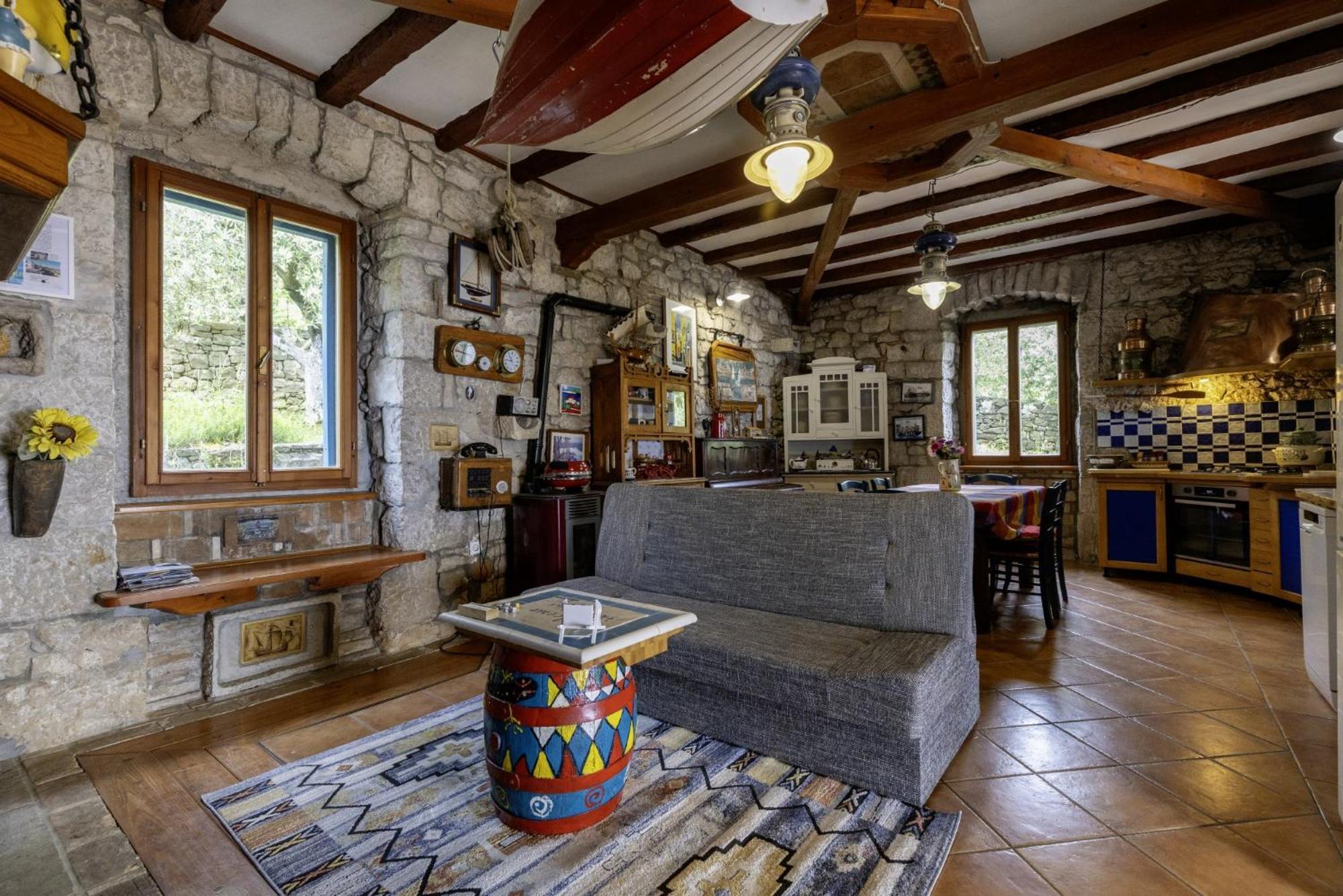Crni In Crni - Haus Fuer 6 Personen Villa Labin  Buitenkant foto